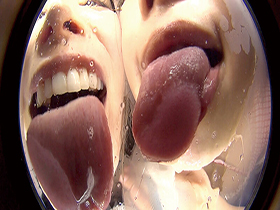 挑発レズキス見せつけ染み付きパンティ手コキ　サンプル画像10